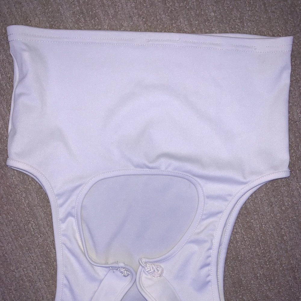 White trendy crop top